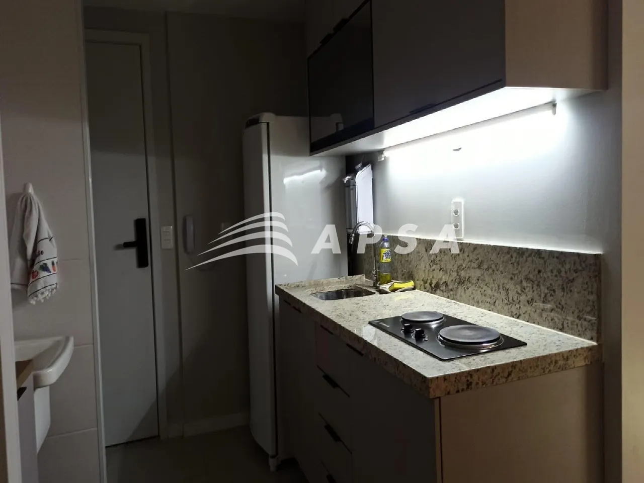 Furnished apartment with 1 bedroom and open-plan kitchen — photo 2