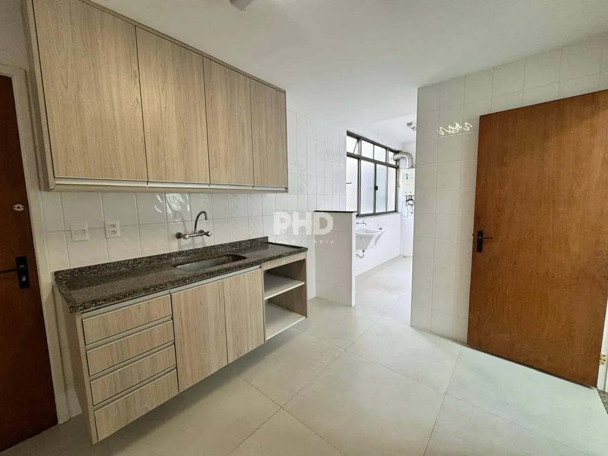 Apartment, 183 m², with a grill on the balcony — photo 18