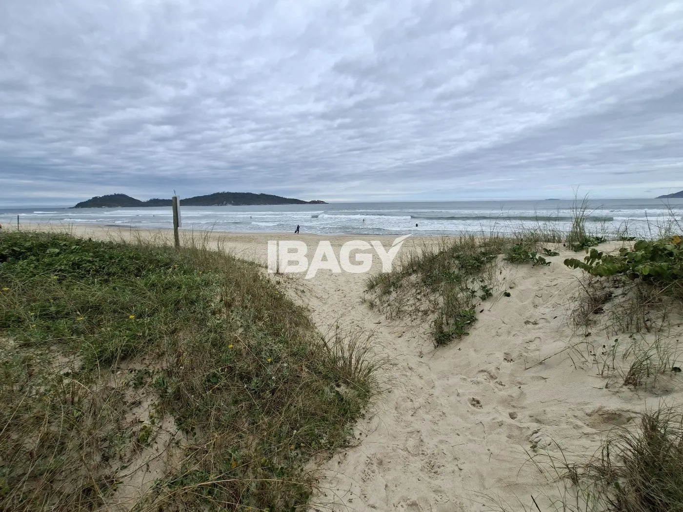 4-bedroom house with a water view in Florianópolis — photo 37