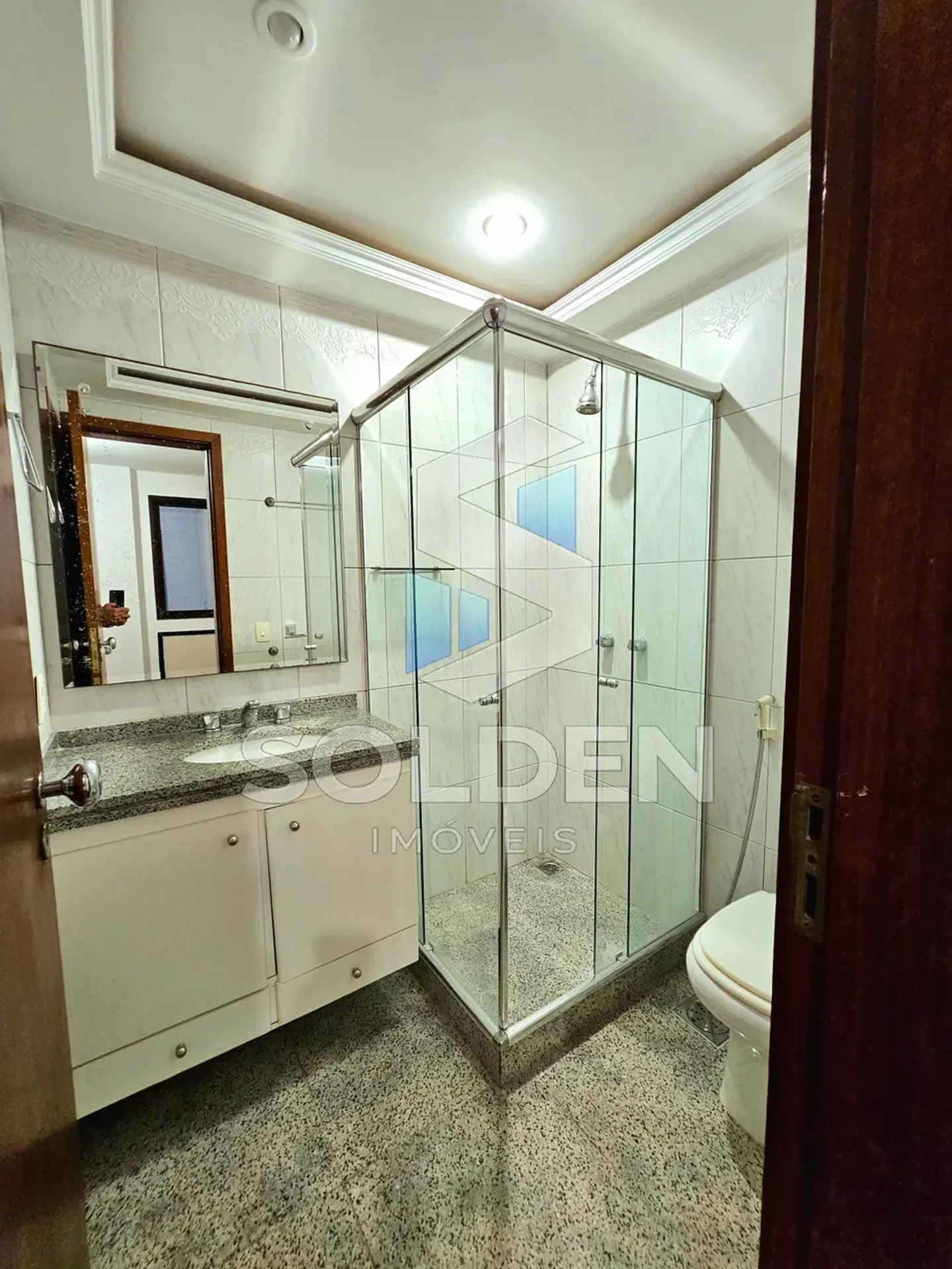 3-bedroom apartment with glass-enclosed balcony and 4 baths — photo 17