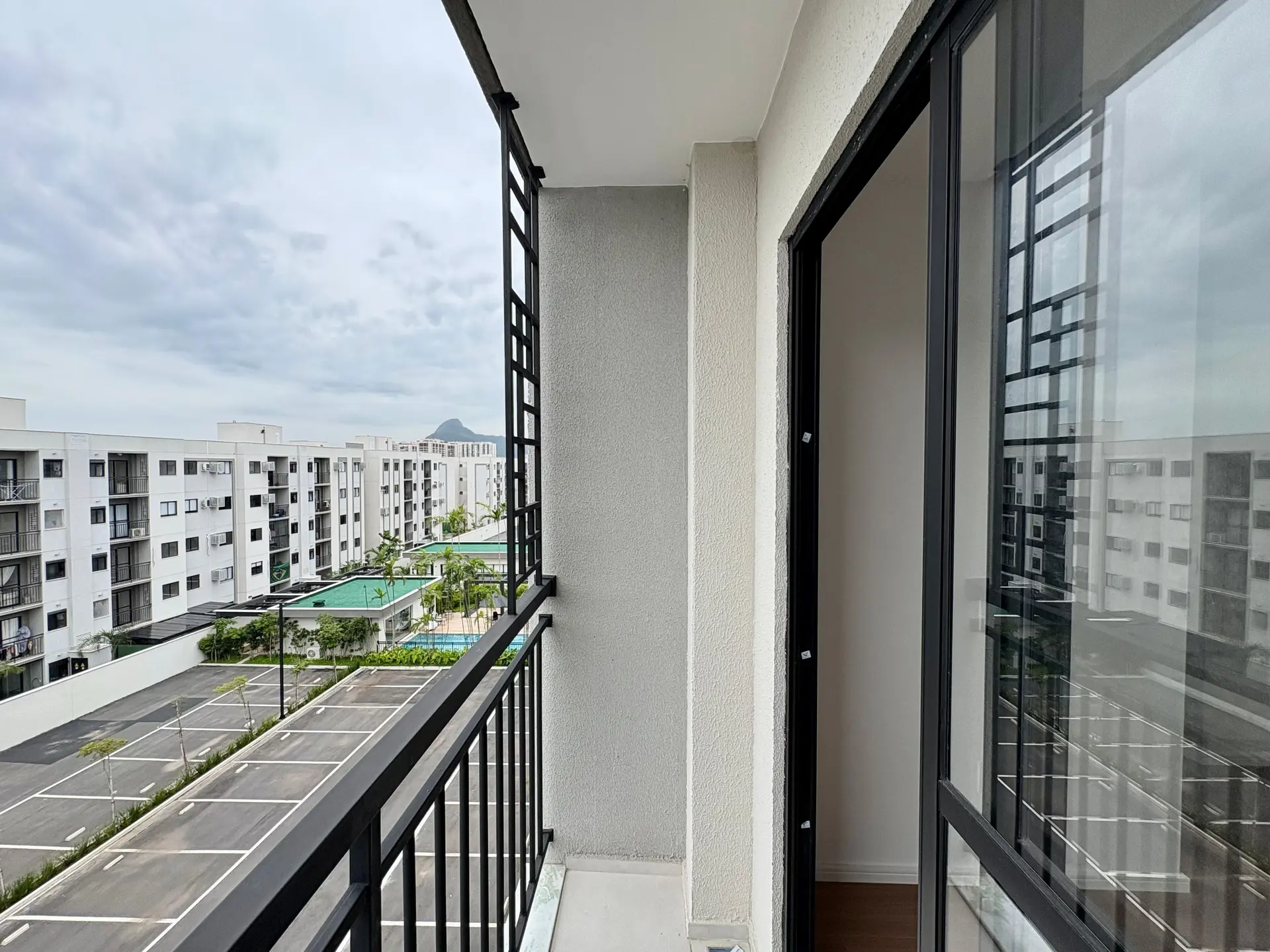 Washing machine in a 2-bedroom apartment, 42 m² — photo 9