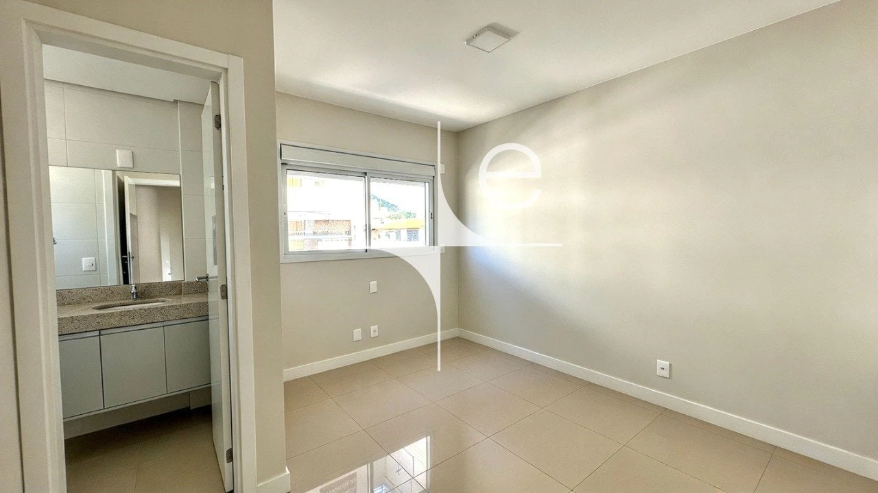 Mountain view in a 2-bedroom apartment, 76 m² — photo 6
