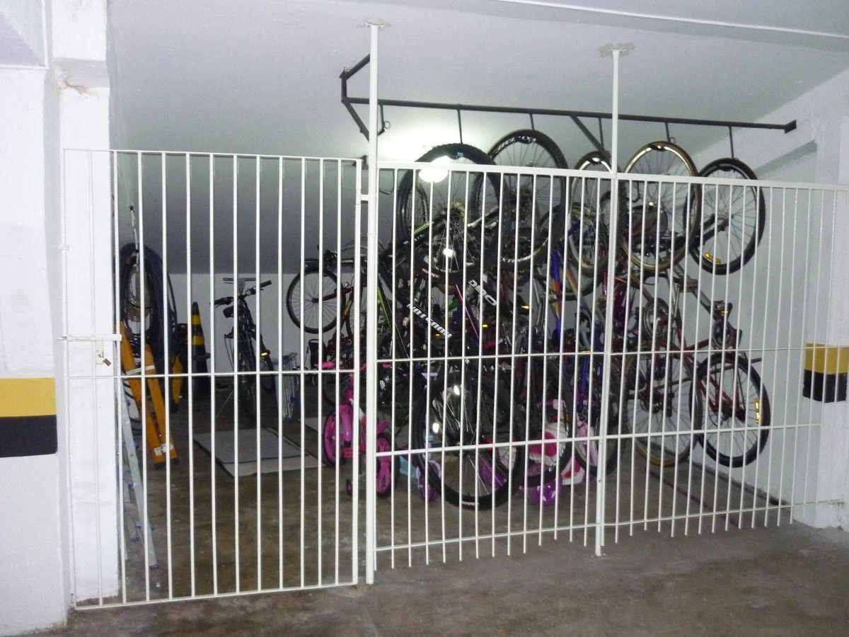 Apartamento de 156 m² com secadora e janelas do piso ao teto — photo 39