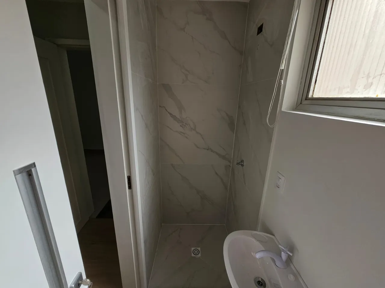 Unfurnished apartment with 2 bedrooms and air conditioning — photo 11