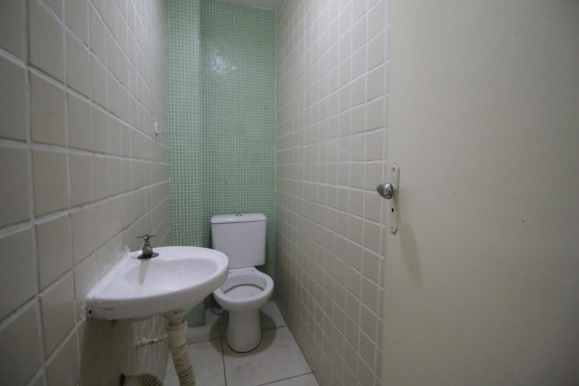 Casa sem mobília com 2 quartos e varanda — photo 35