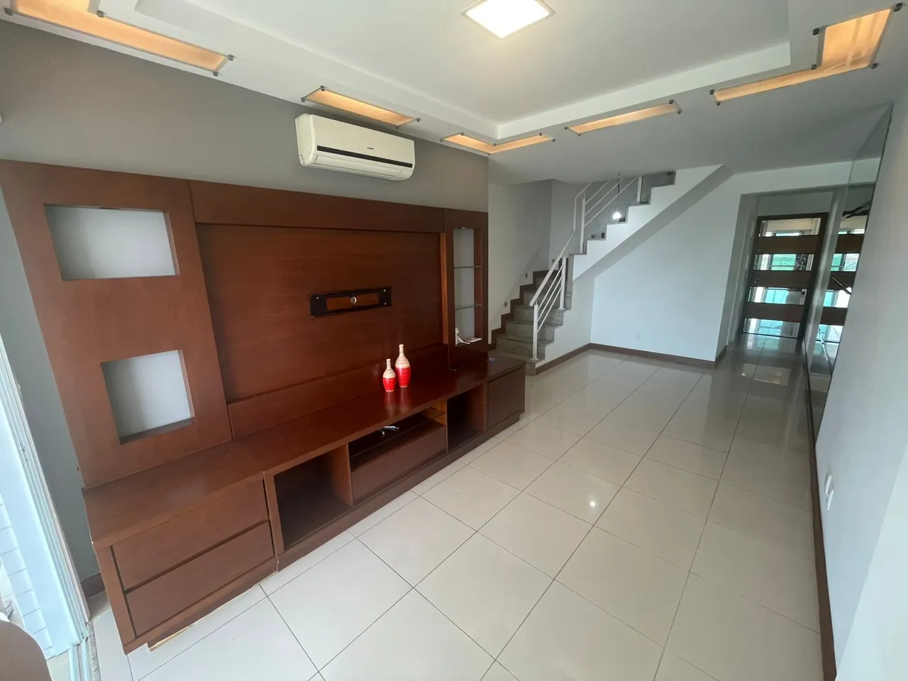Furnished apartment with 4 bedrooms and 3 bathrooms — photo 12