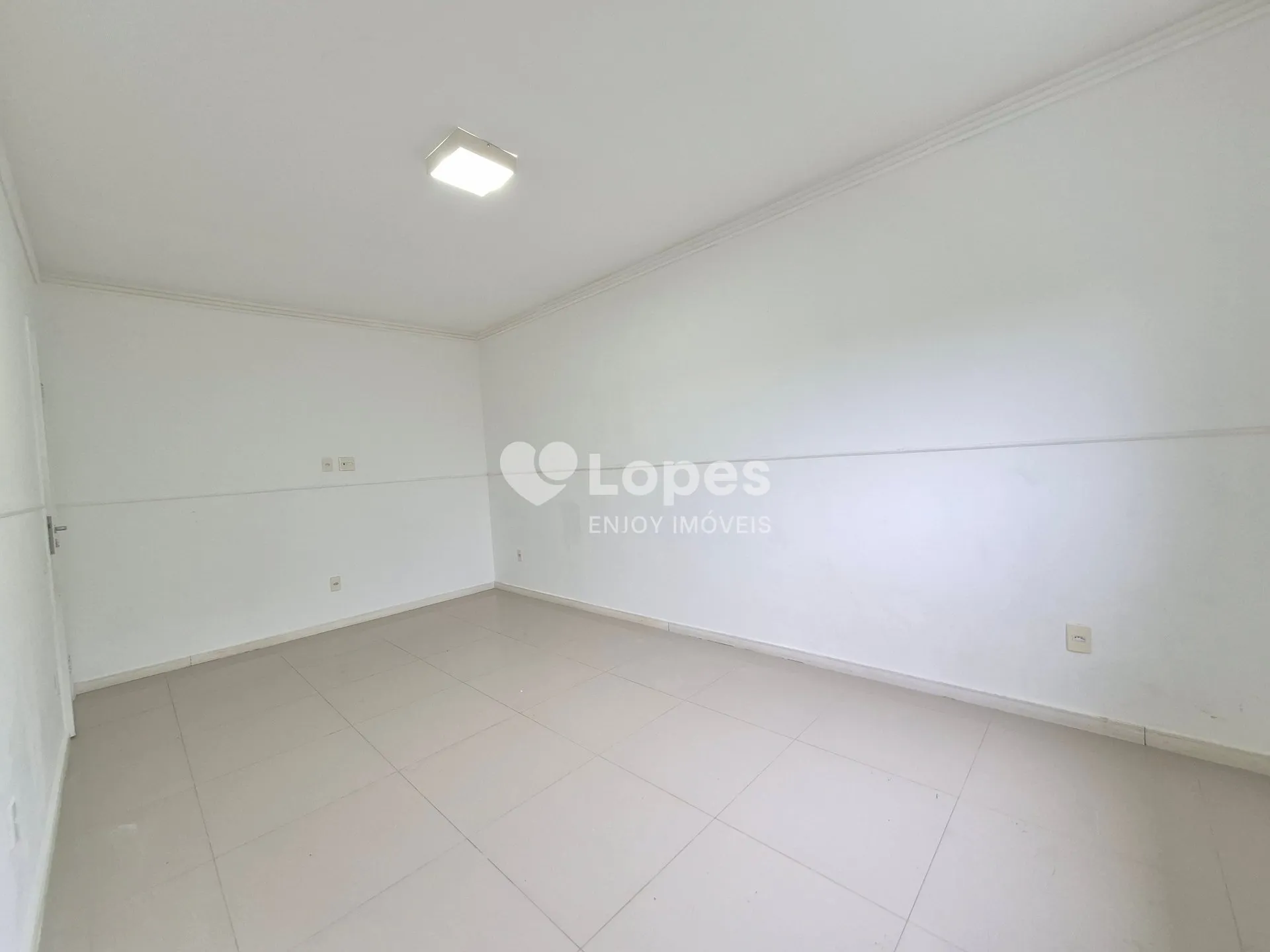Будинок 247 м² з балконом із грилем та власним барбекю — photo 13