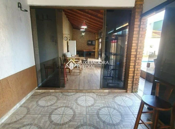 House with 5 bedrooms and 4 en-suites on 480 m² — photo 4