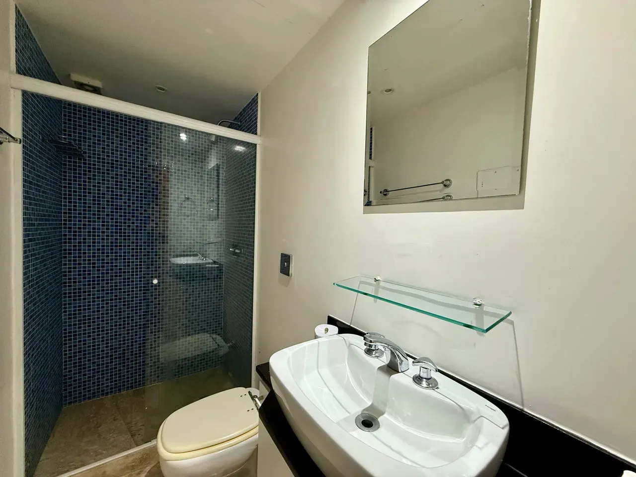 Furnished 96 m² apartment with 2 bedrooms and 3 bathrooms — photo 12