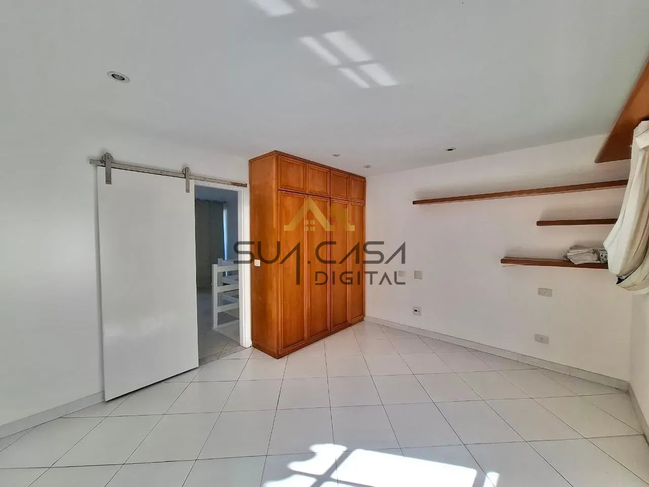 House with 4 bedrooms and 273 m² plus open-air pool — photo 8