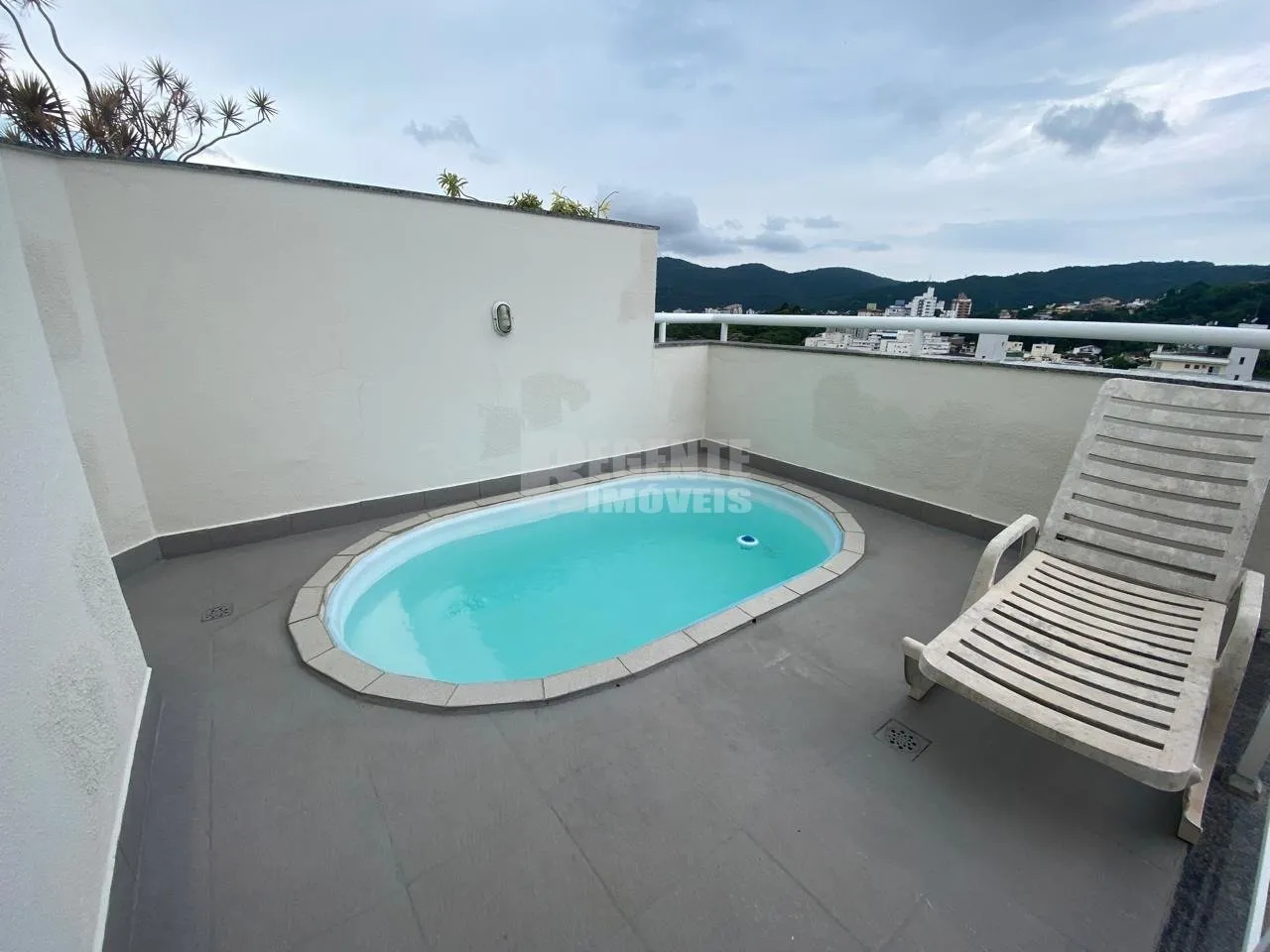 Duplex penthouse with 2 bedrooms, 2 parking spaces — photo 18