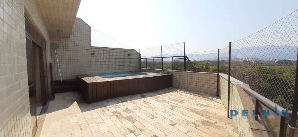241 m² apartment with 3 bedrooms and private BBQ — photo 12