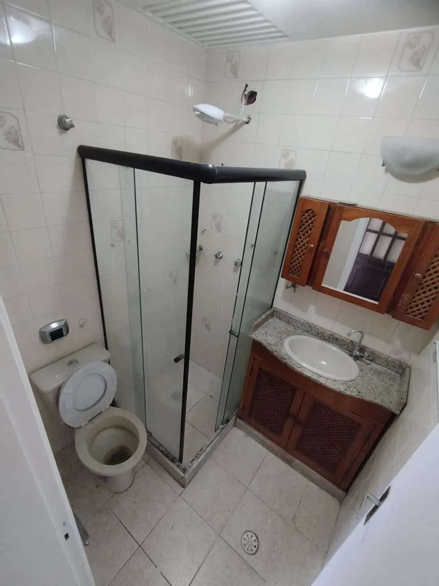 Rental apartment with 2 bedrooms and a private garden — photo 8