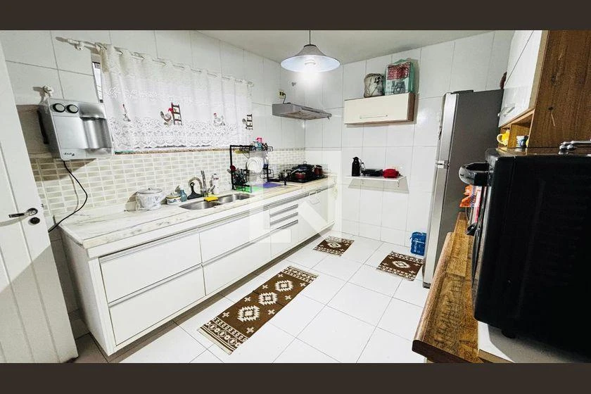 House with 5 bedrooms, 196 m², 8 parking spots and 4 baths — photo 43