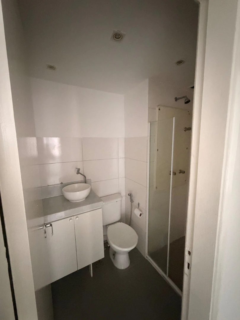 2-bedroom apartment with mountain and city view — photo 18