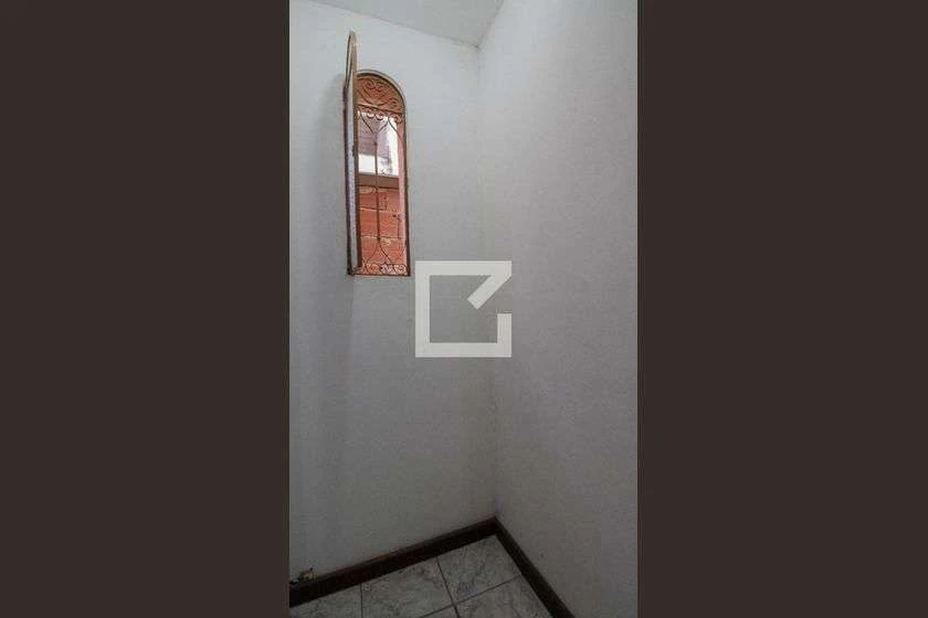 40 m² studio with an electric shower — photo 11