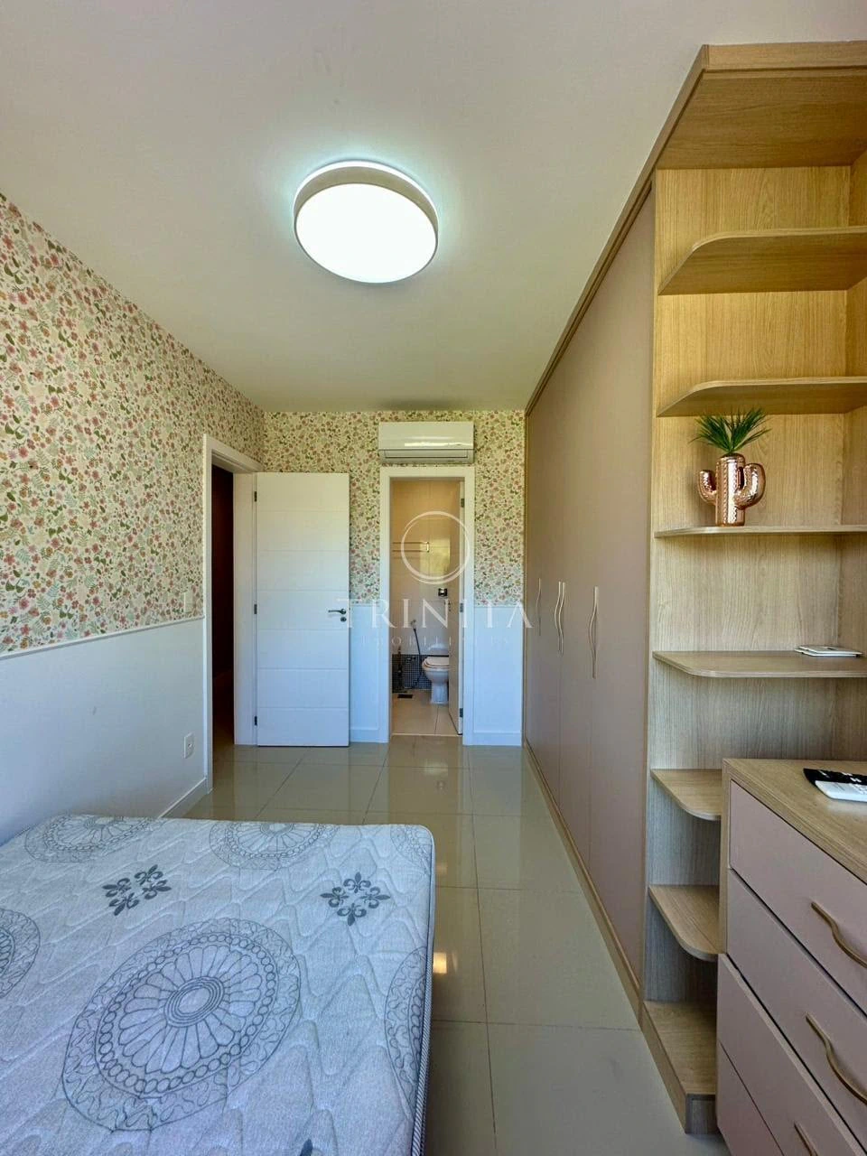 Меблированный дуплекс: 5 спален и 6 ванных — photo 12