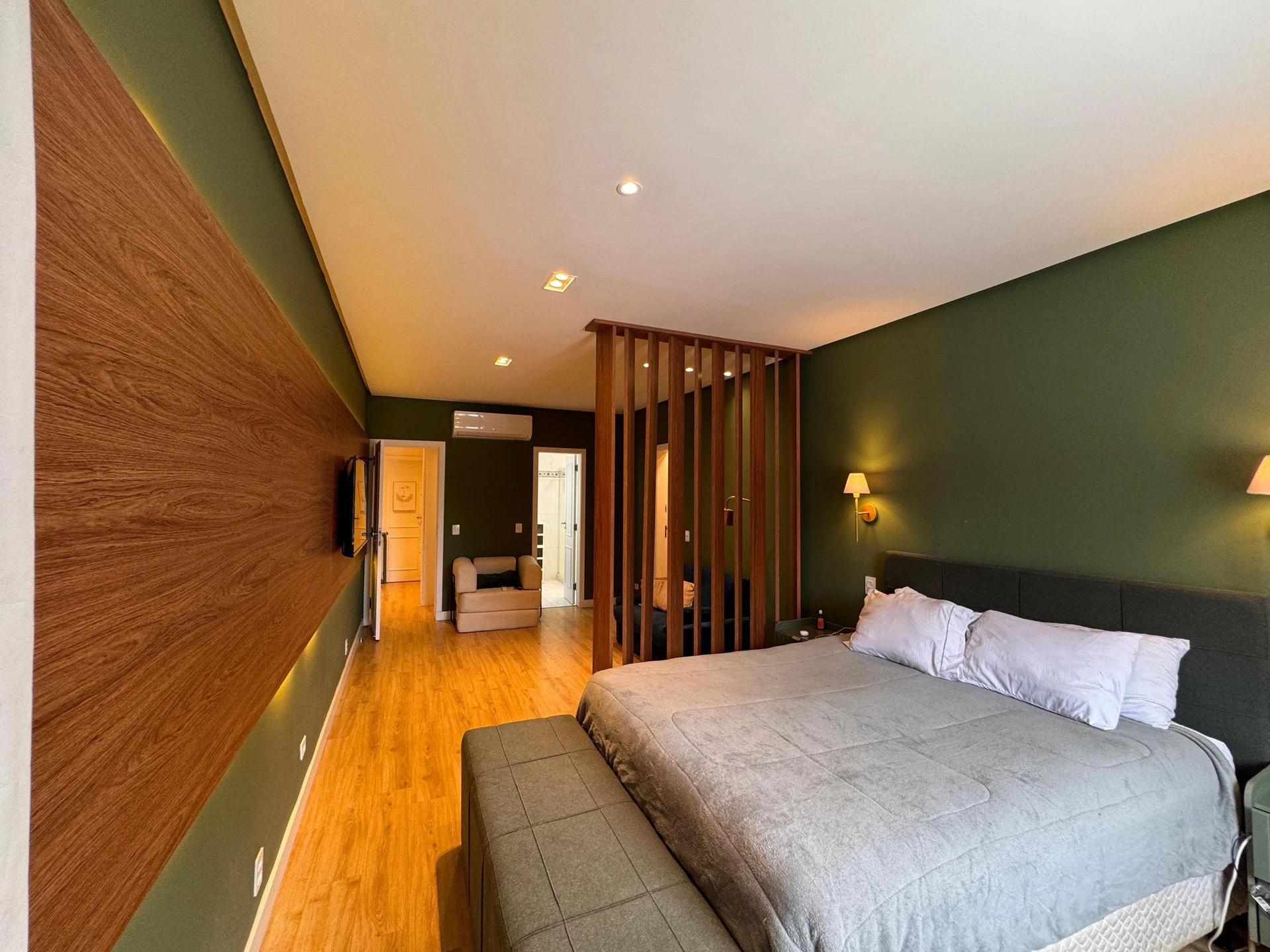 Furnished house, 550 m², with a bathtub — photo 27