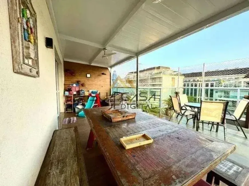 Furnished duplex with 3 bedrooms, 4 bathrooms and 208 m² — photo 26