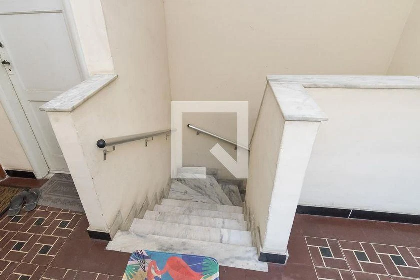 Apartamento de 1 quarto com box de vidro no banheiro — photo 34