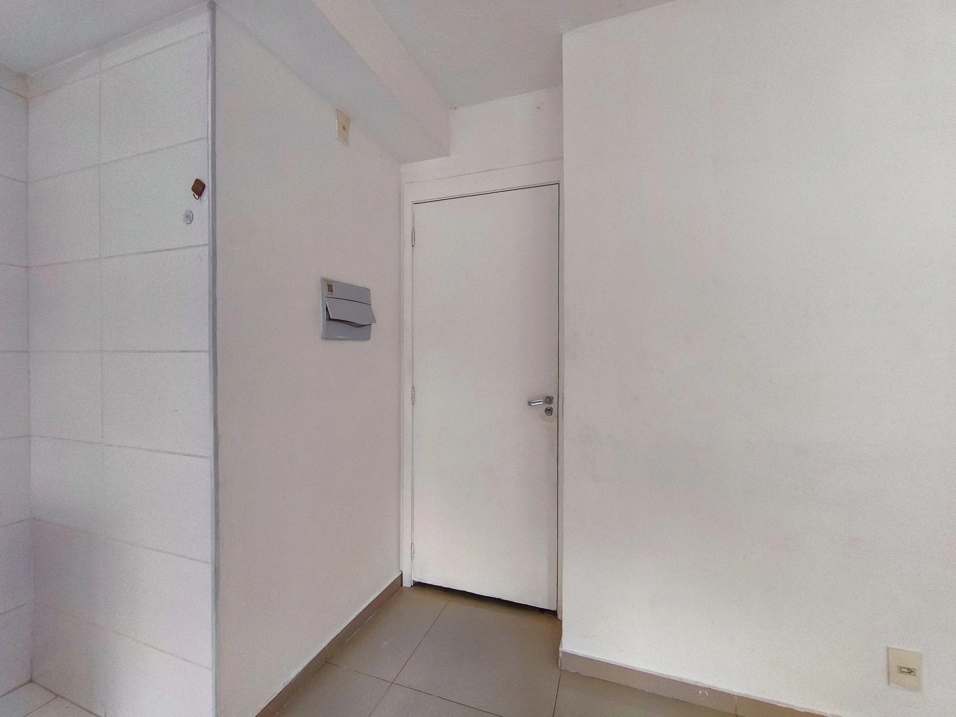 Apartamento de 2 quartos em condomínio com piscina — photo 45