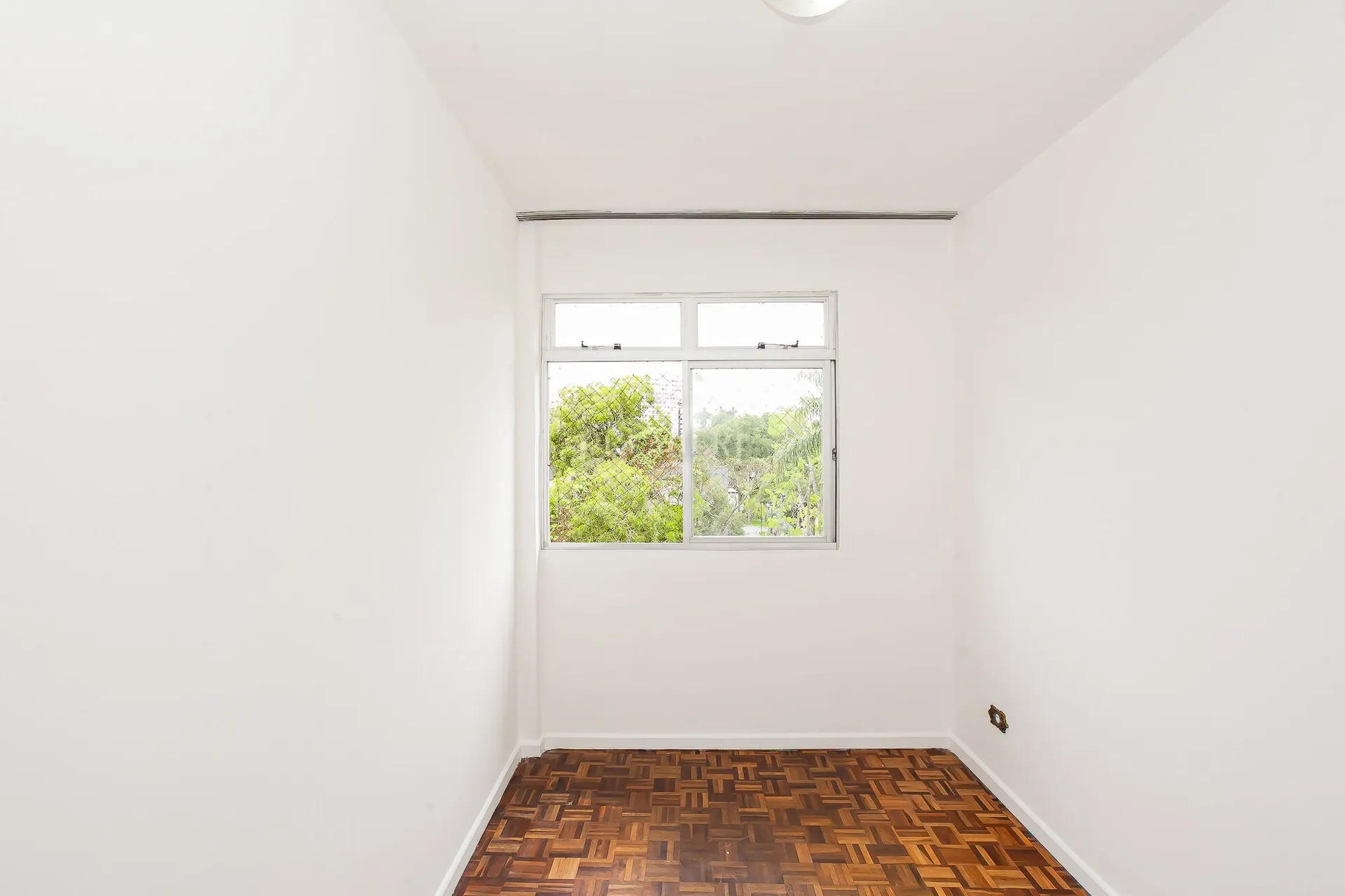 3-bedroom apartment with a washing machine in Curitiba — photo 13