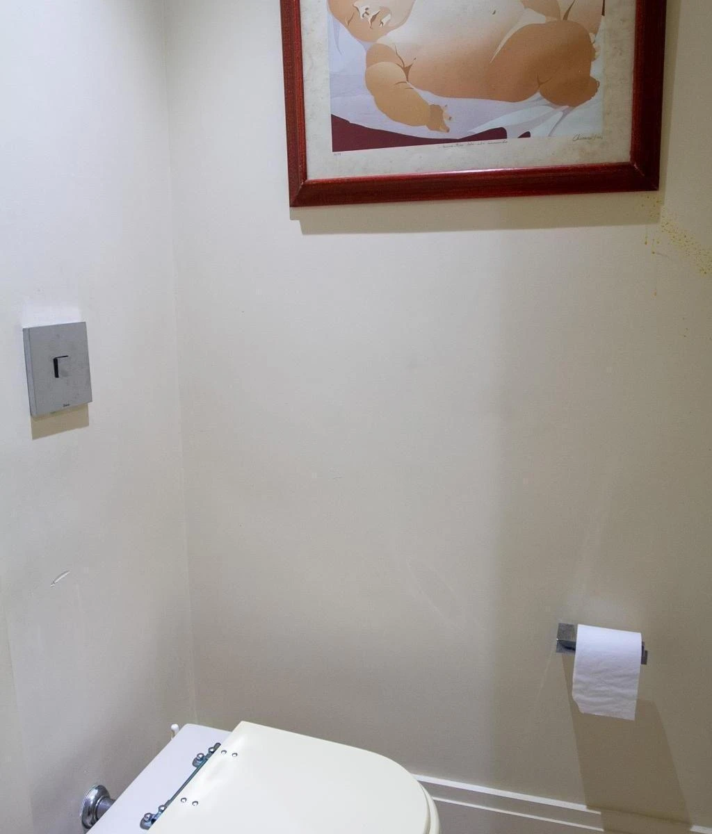 Furnished apartment with 3 bedrooms and 148 m² — photo 37