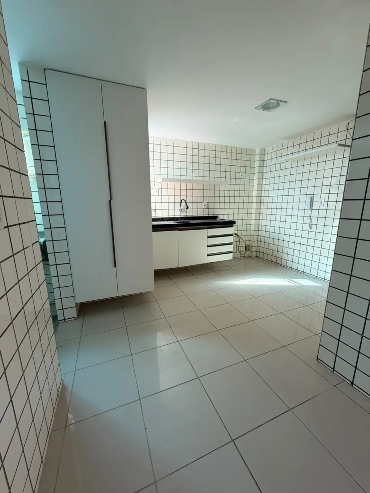Apartamento com churrasco privativo e 4 quartos, 160 m²
