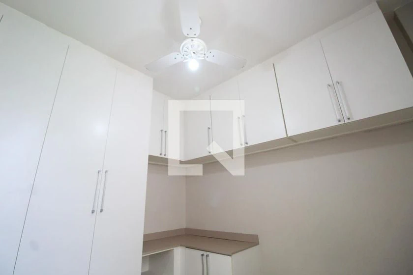 Apartamento sin amueblar de 1 dormitorio y balcón — photo 22