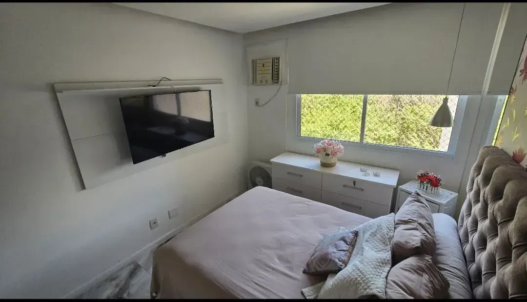 Furnished 70 m² apartment with 2 bedrooms and glass balcony — photo 15