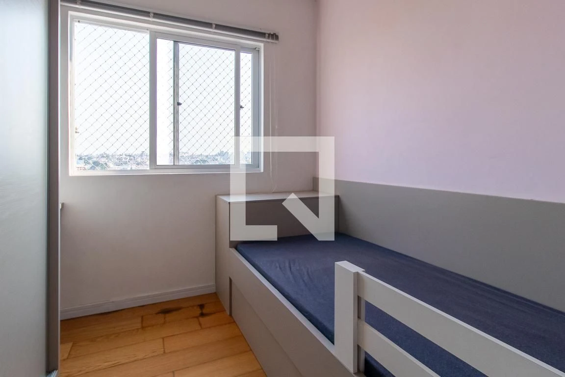 Balcony with a grill in a 2-bedroom apartment, 48 m² — photo 26