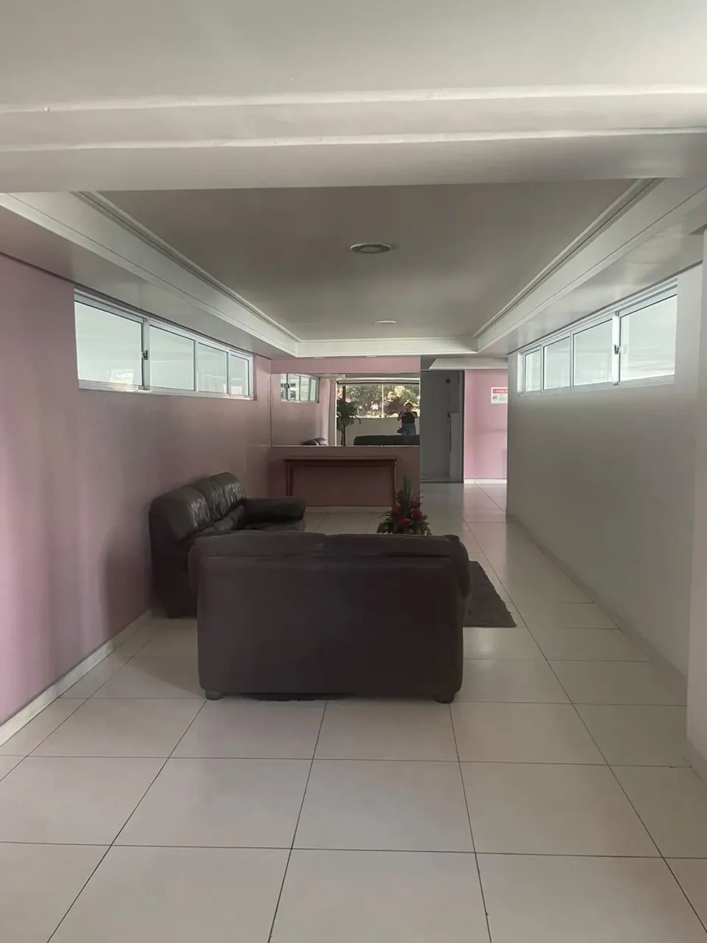 Засклений балкон та 2 спальні: квартира 50 м² — photo 13