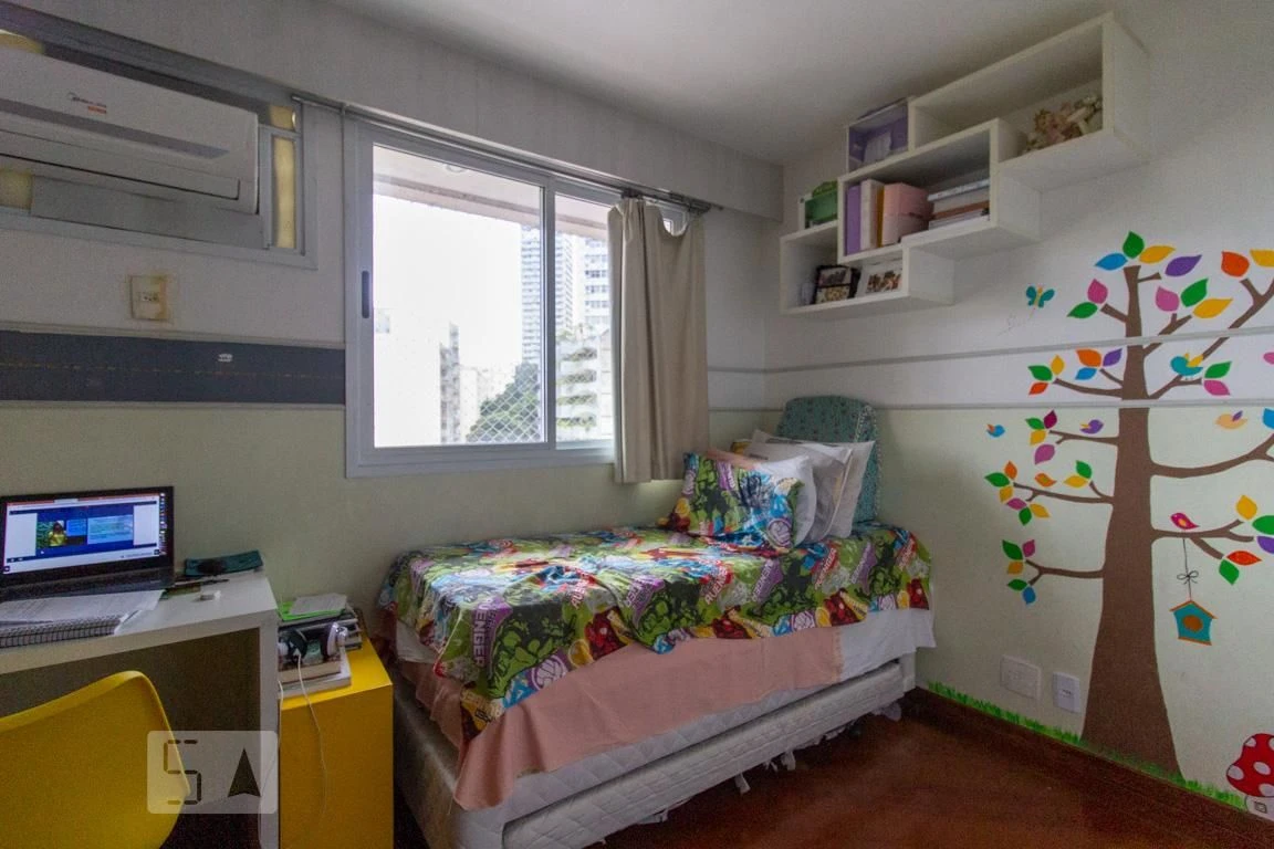 3-bedroom apartment with a mountain view — photo 15