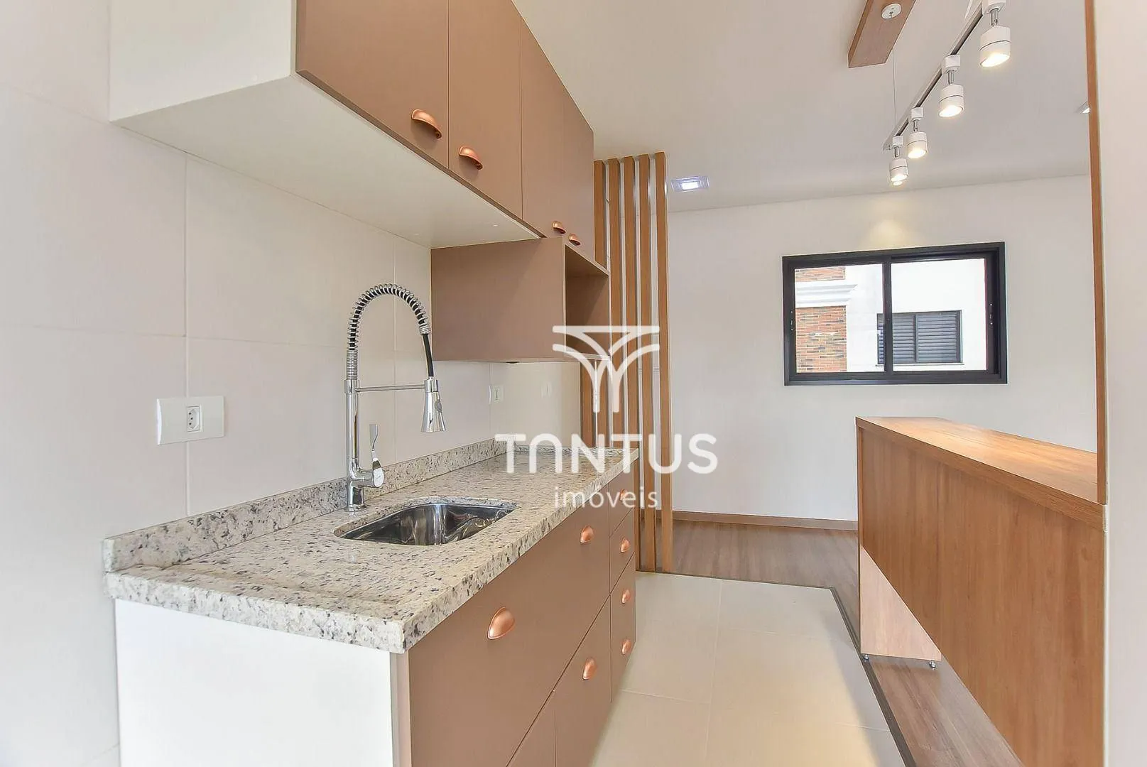 2-bedroom apartment with 2 parking spaces and en-suite — photo 22