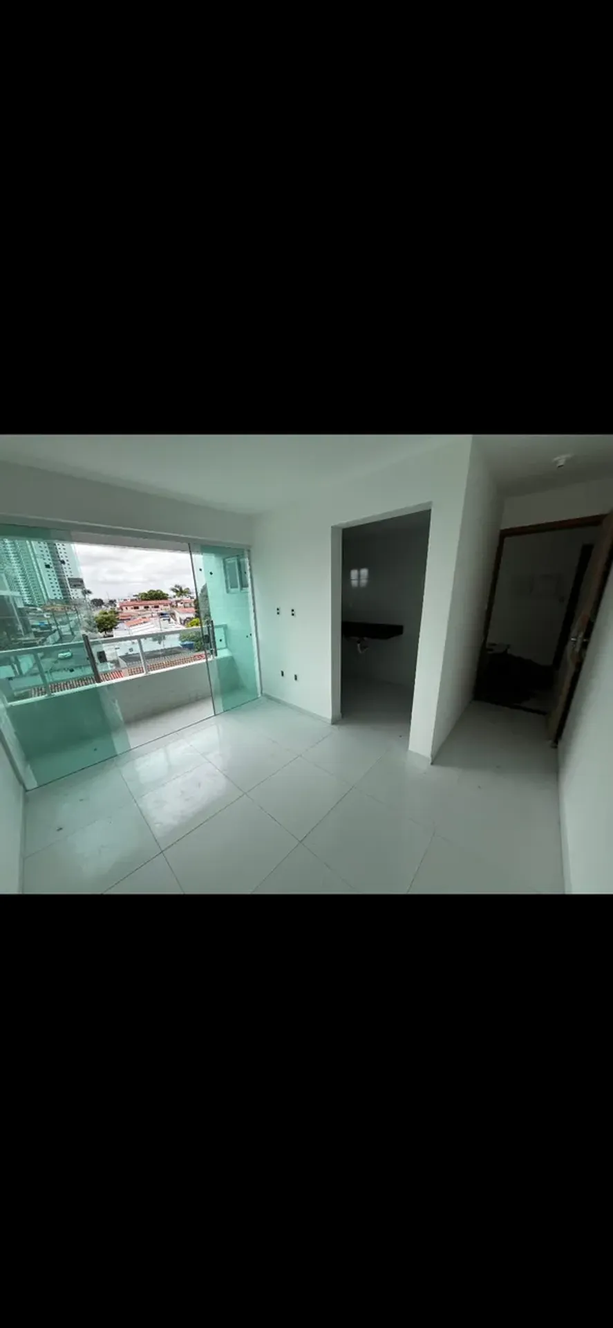 2-bedroom apartment with 1 en-suite and 2 bathrooms — photo 8