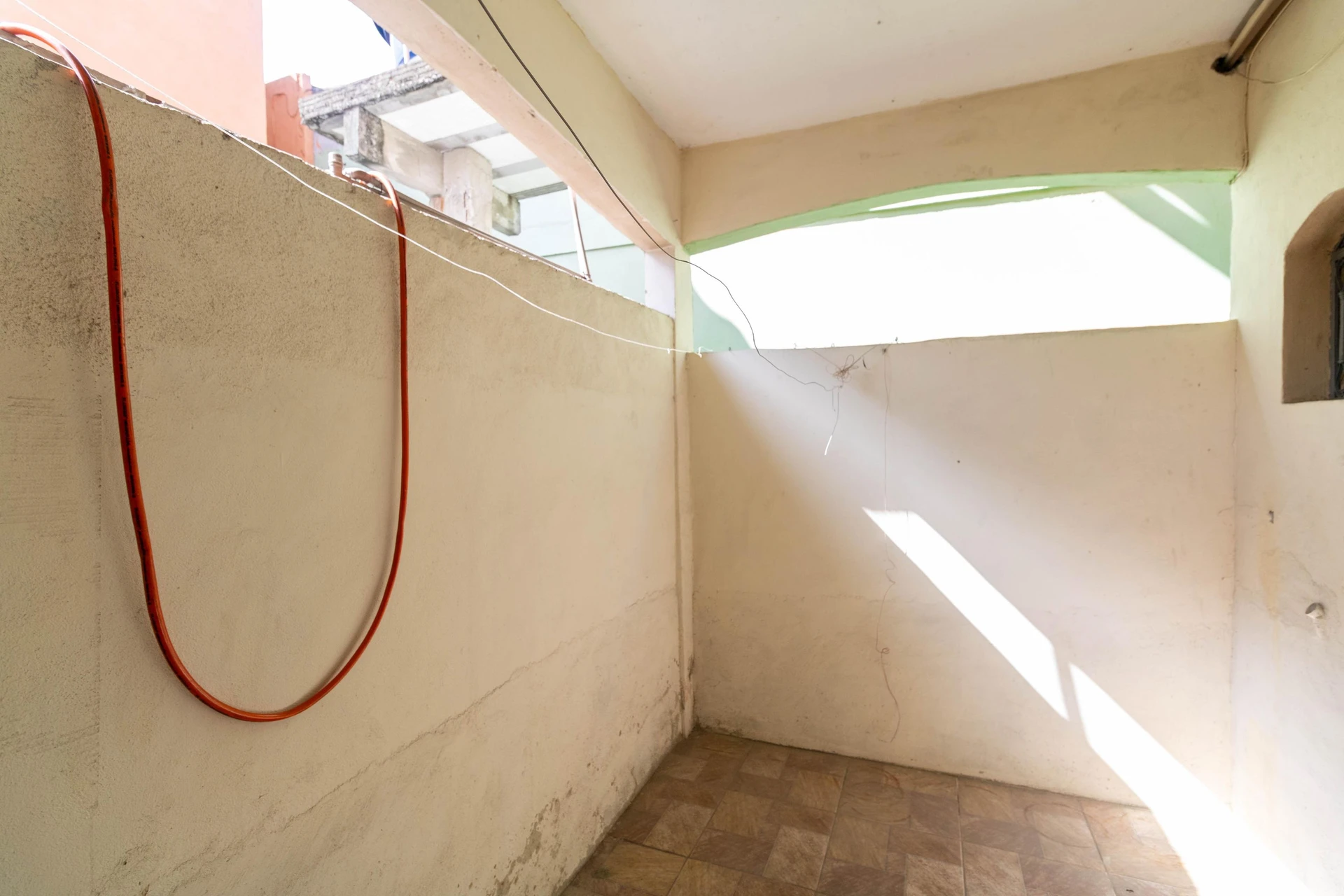 Casa con 2 dormitorios y cocina cerrada con fogón a gas — photo 17