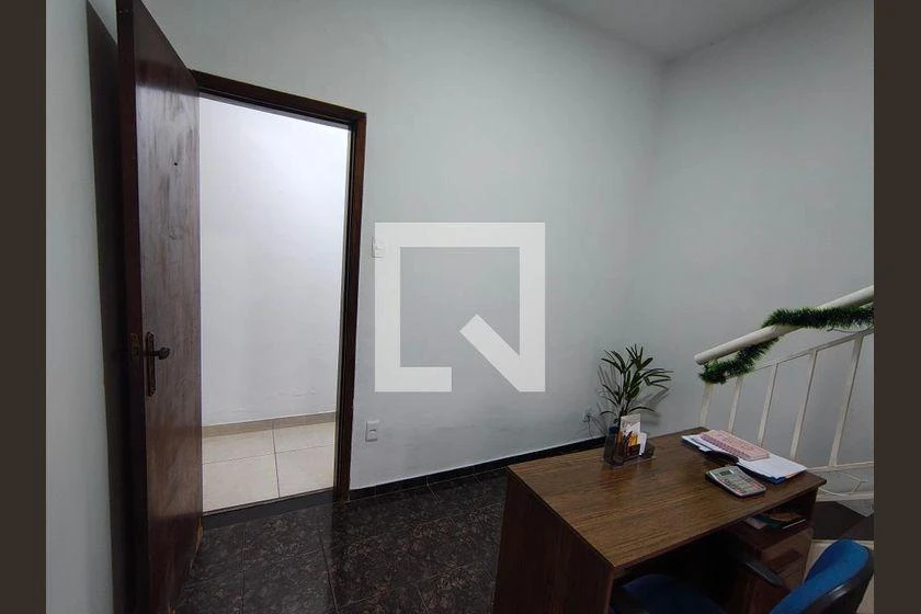 Furnished house with 5 bedrooms and 631 m² — photo 31