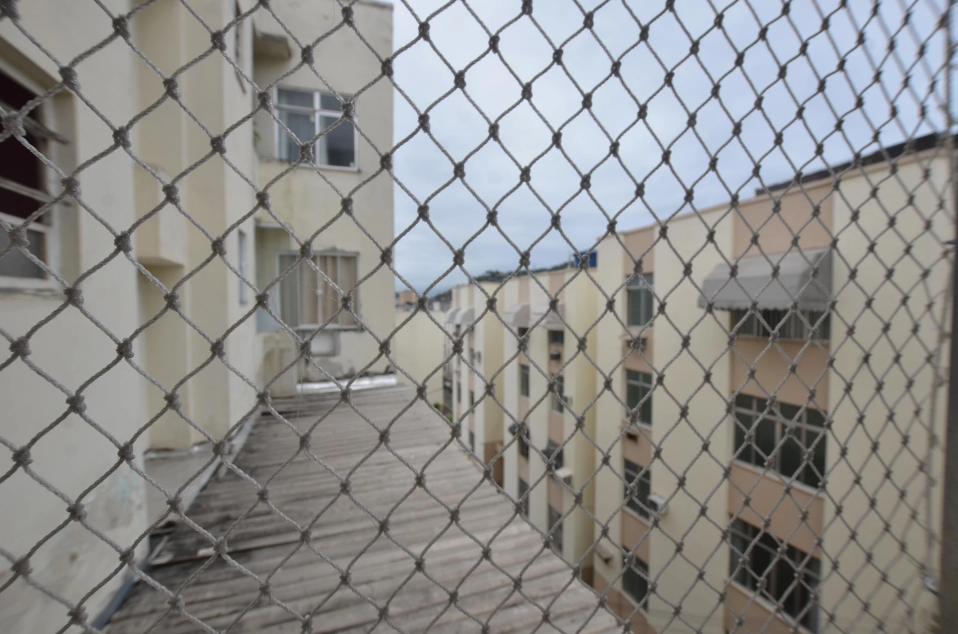 3-bedroom apartment with a mountain view in Rio de Janeiro — photo 14