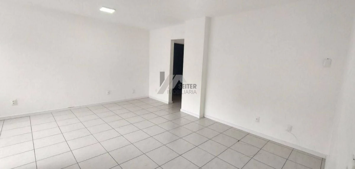 3-bedroom apartment with a home office — photo 20