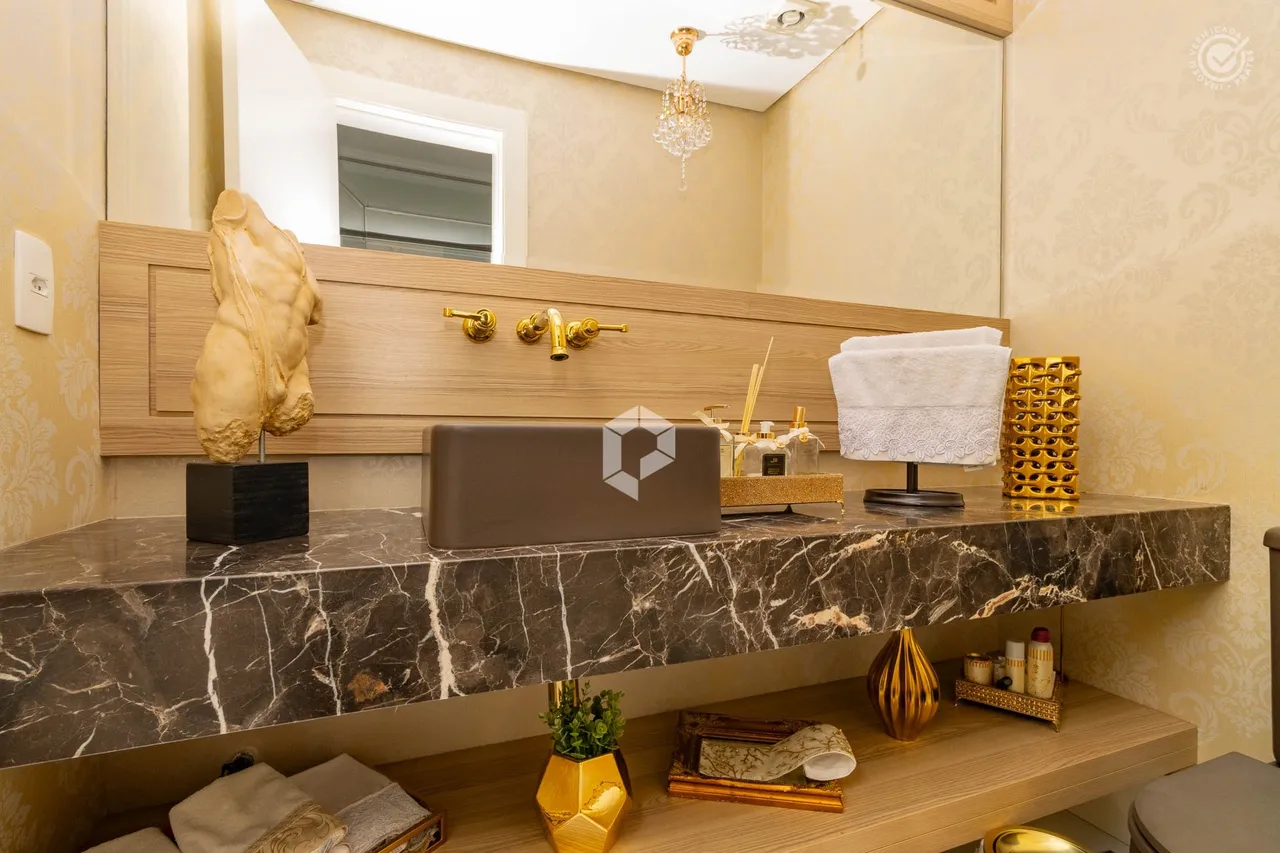 Furnished apartment with 3 en-suite bedrooms and 295 m² — photo 9