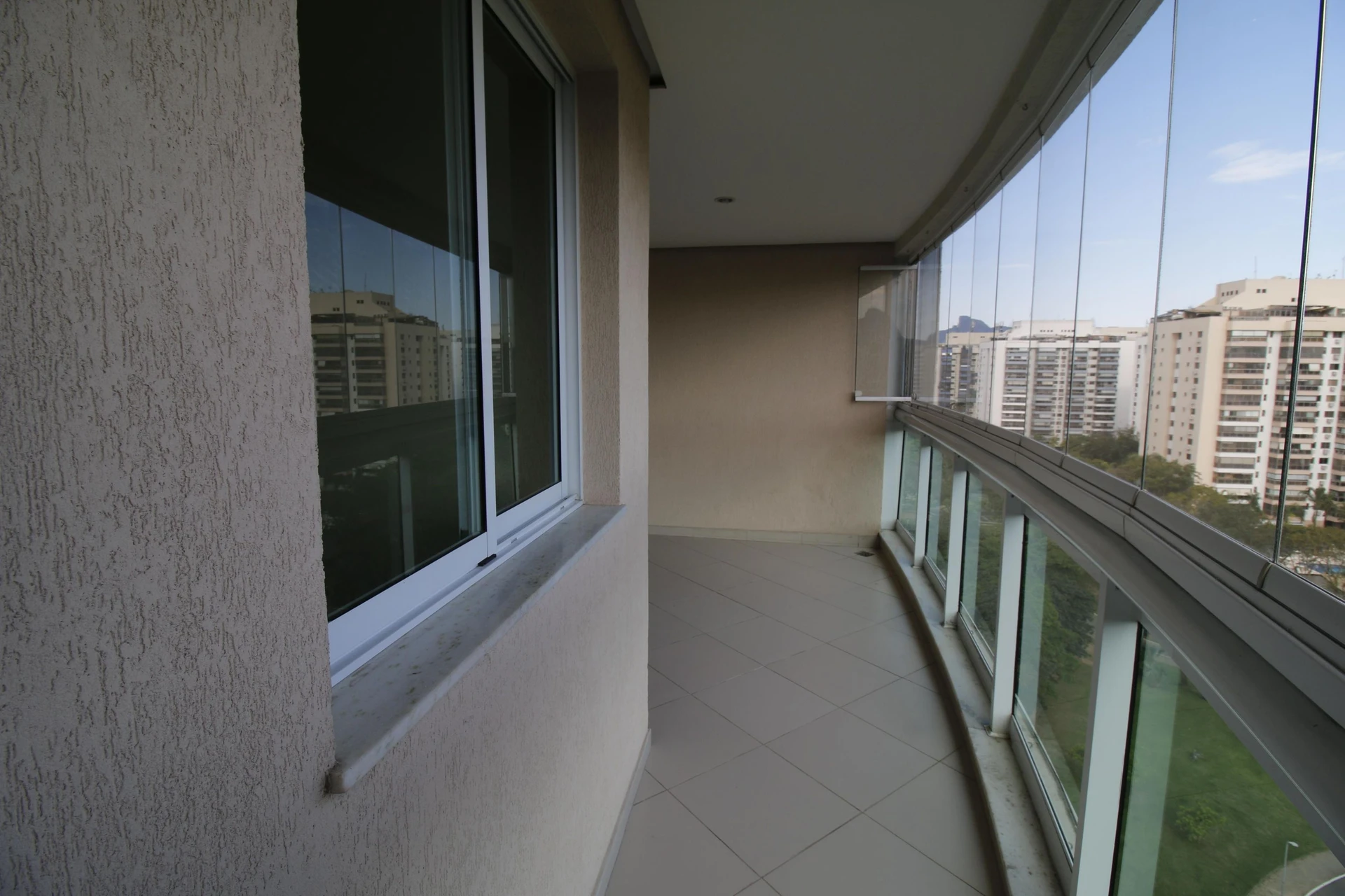 Робоче місце та 3 спальні: квартира 102 м² — photo 17
