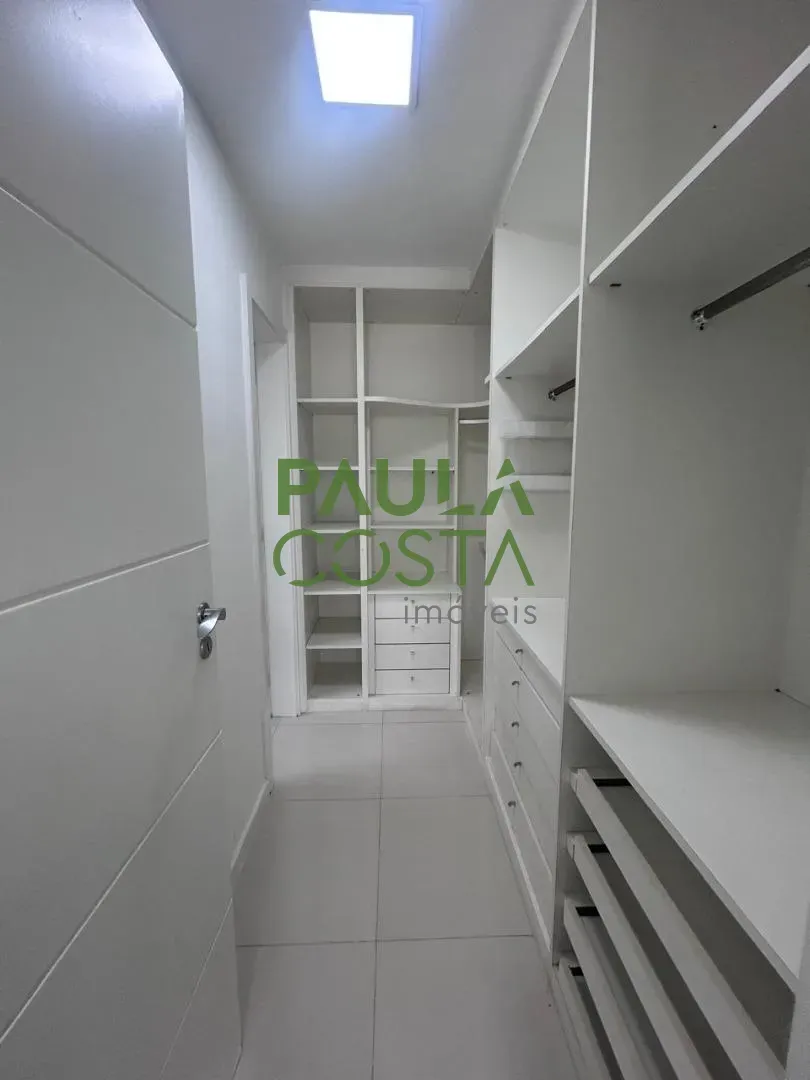 Панорамні вікна та 4 спальні: будинок 480 м² — photo 17