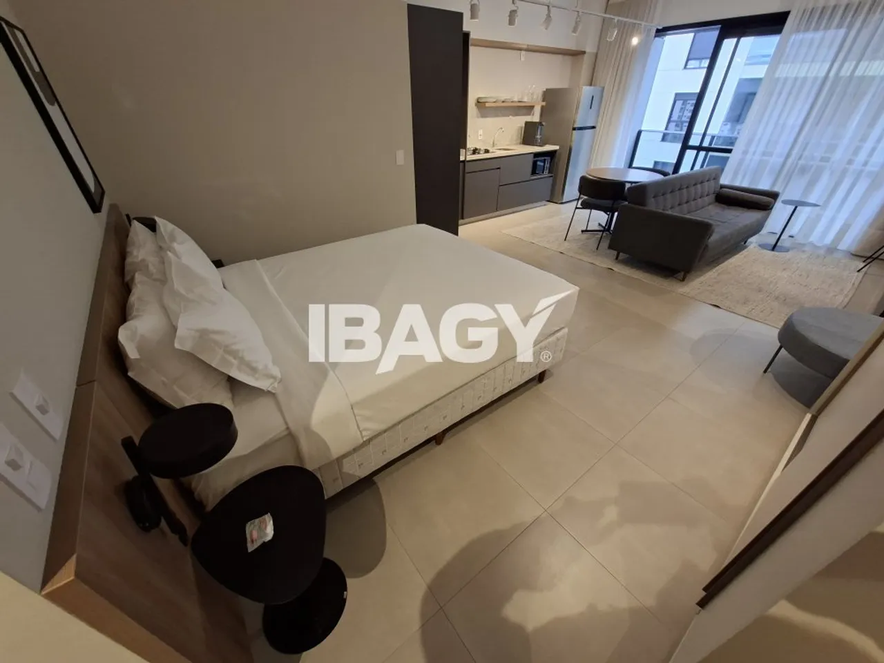 Furnished 1-bedroom apartment with a balcony — photo 3