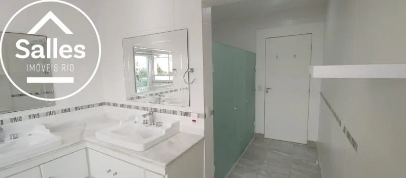 Casa sem mobília com 4 quartos, 5 banheiros e varanda — photo 30