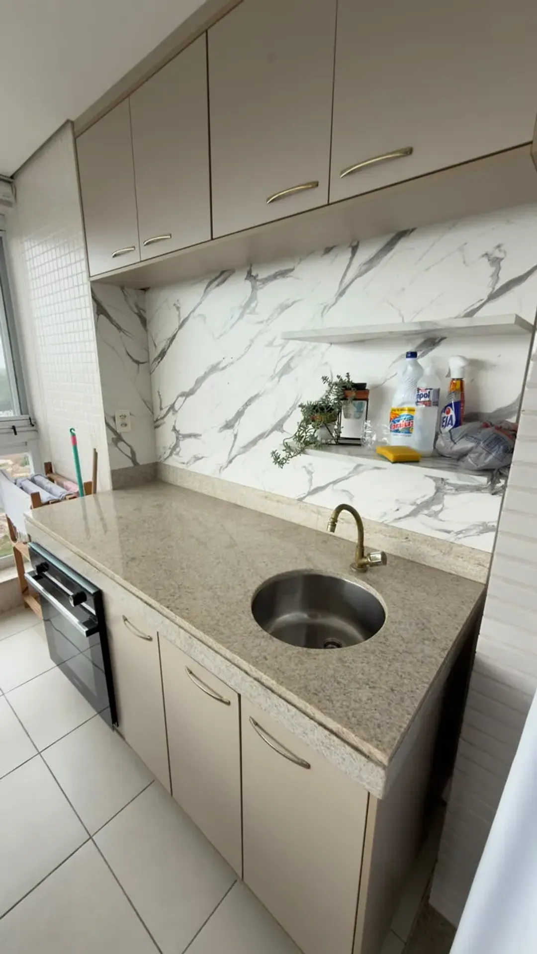 87 m² apartment with 2 bedrooms, enclosed balcony and garden — photo 24