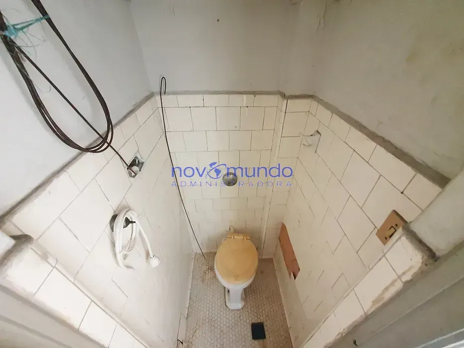 Квартира з 2 спальнями та дерев’яною підлогою — photo 5