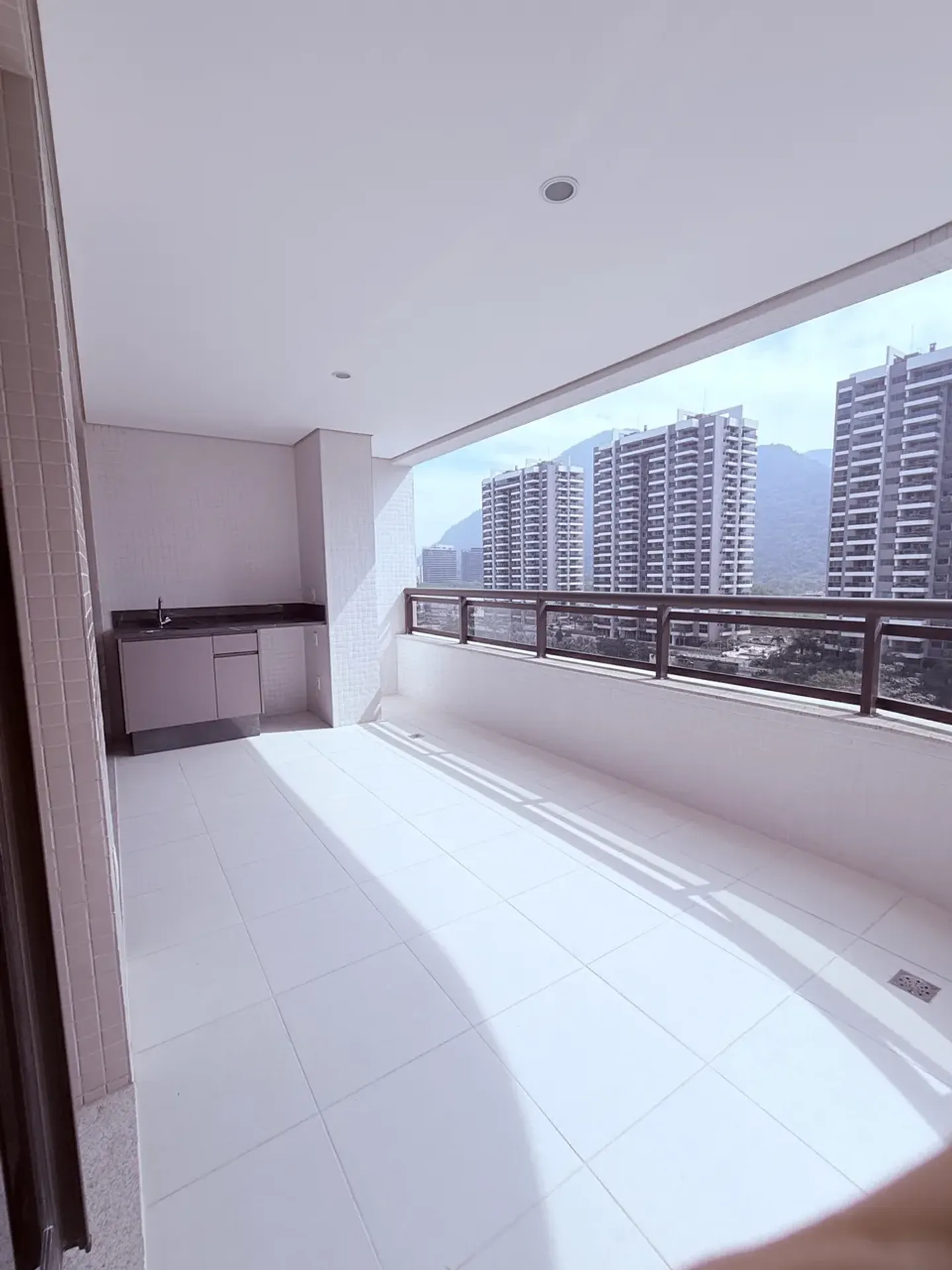 4-bedroom apartment with 125 m² and a balcony — photo 3