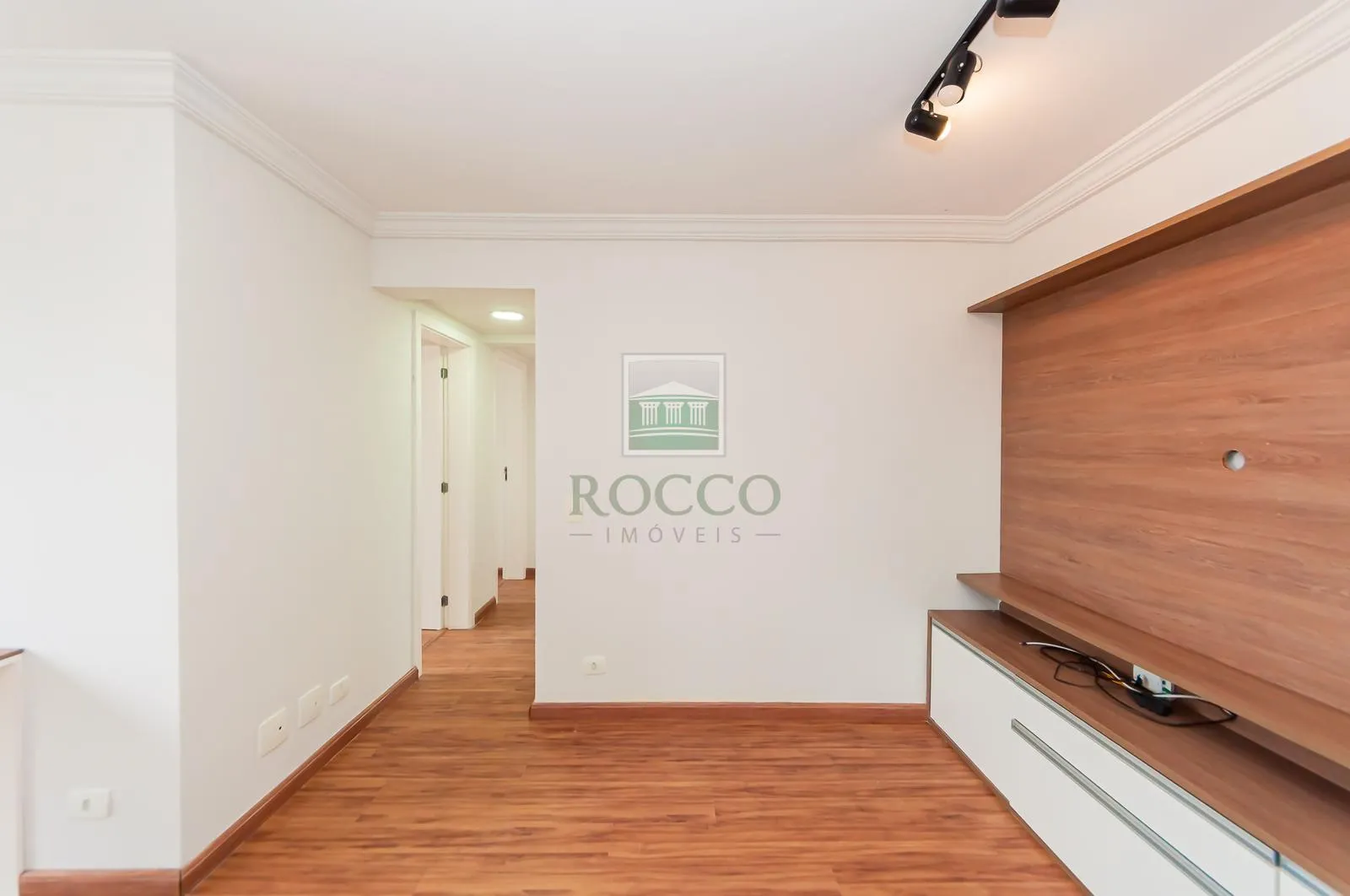 Рабочее место и 2 спальни: квартира 65 м² — photo 37