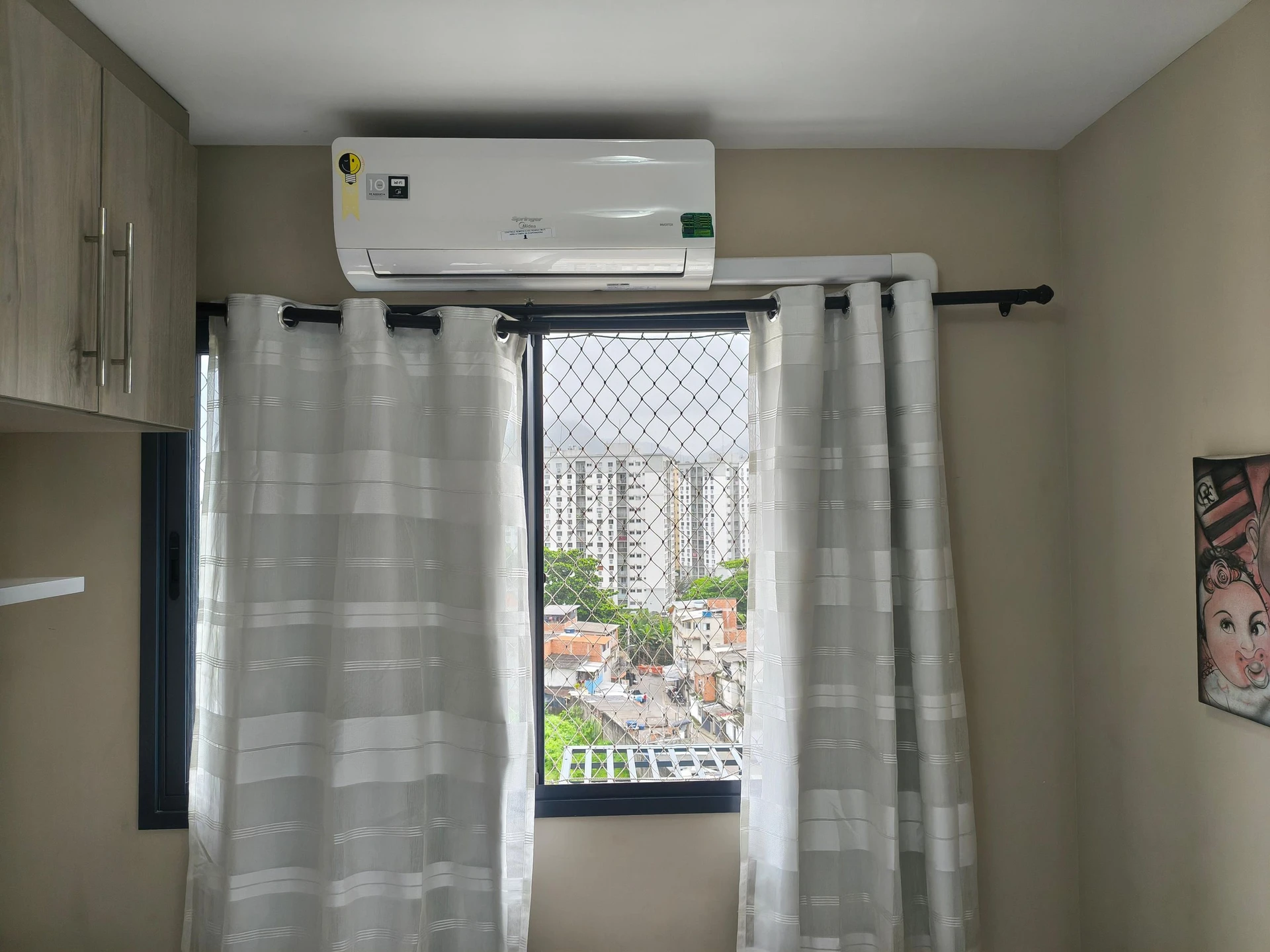 3-bedroom apartment with a mountain view — photo 36