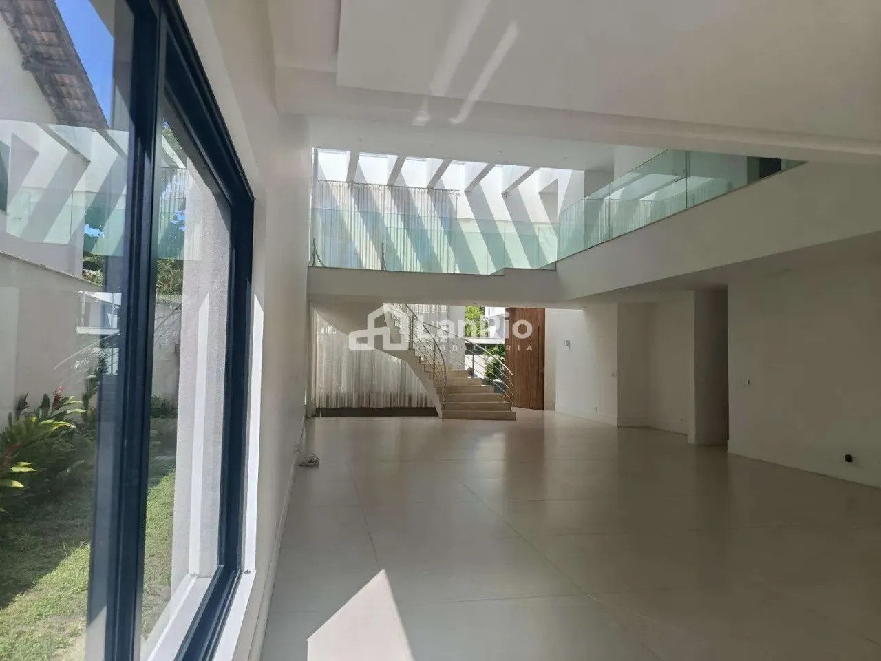Casa com 5 quartos e 5 suítes, com varanda — photo 3